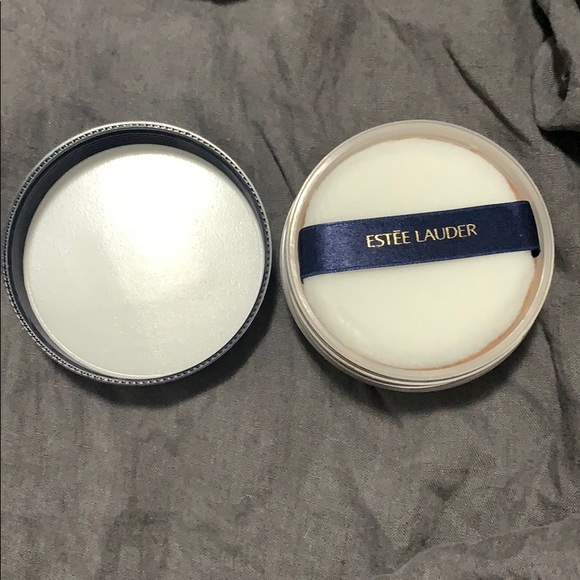Estée Lauder Lucidity Translucent Powder 01 Light - Picture 6 of 7